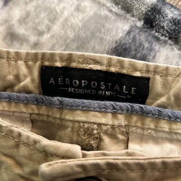 Aeropostale Men's Floral Print Shorts - Size 28 - Picture 6 of 7